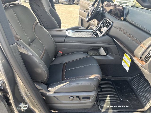 Used 2025 Nissan Armada SL AWD/4WD image 10