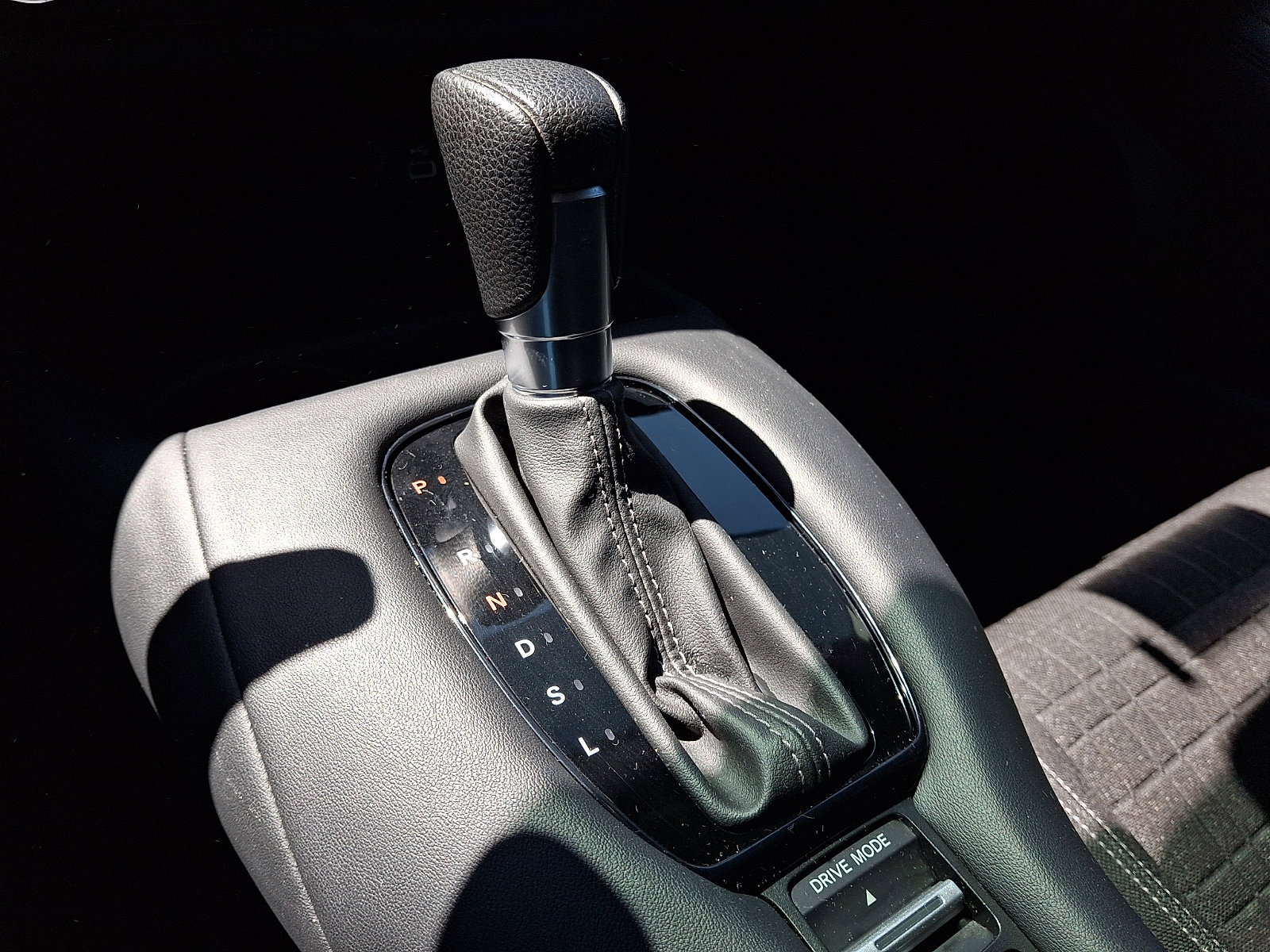 Used 2023 Honda HR-V LX image 15