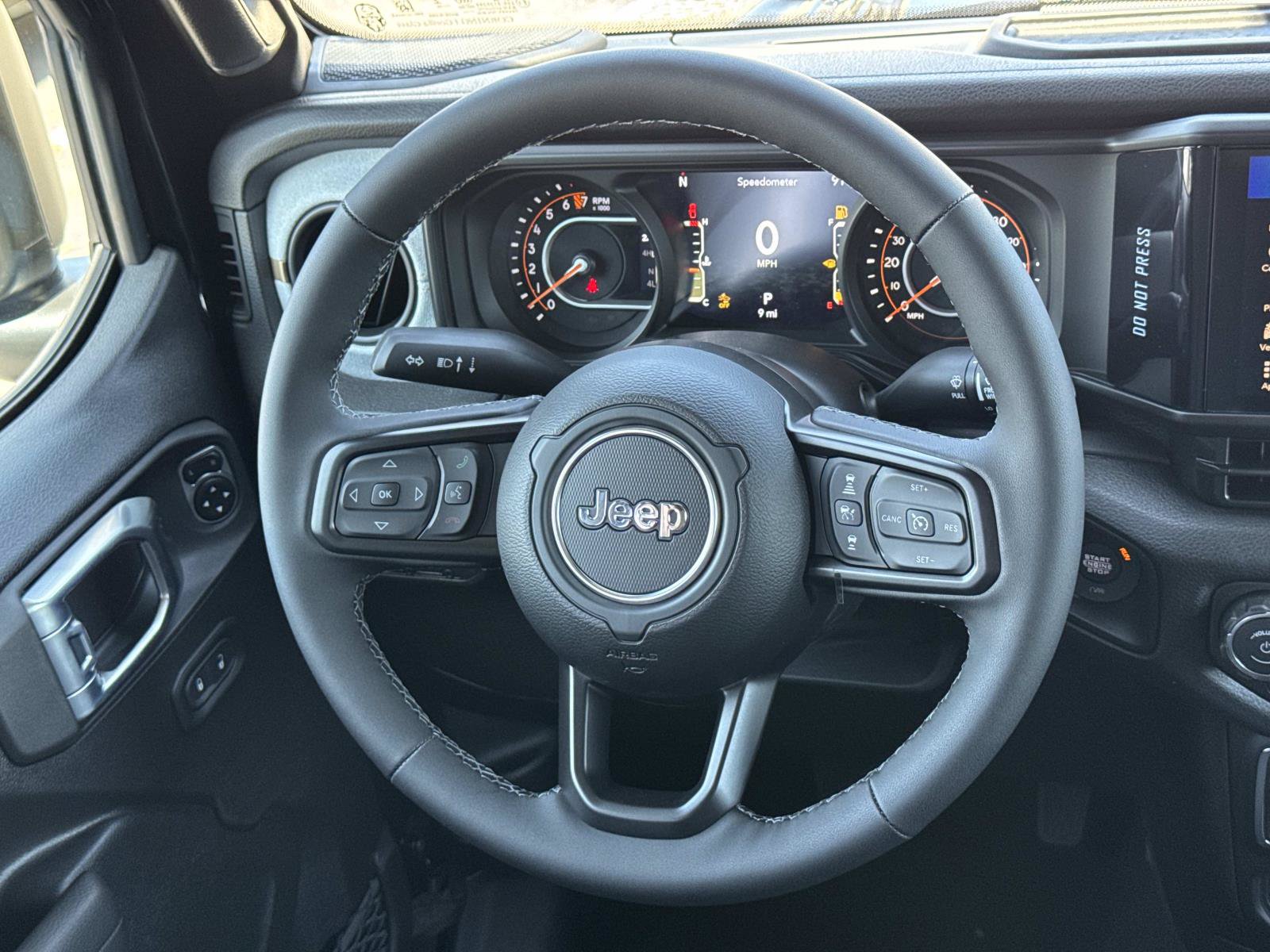New 2026 Jeep Gladiator Sport AWD/4WD image 7