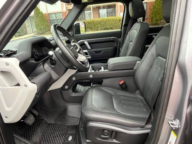Used 2022 Land Rover Defender 110 X-Dynamic SE AWD/4WD image 19