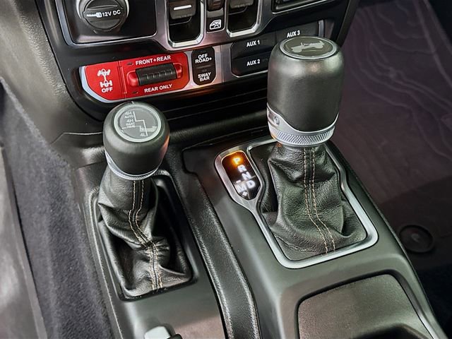 Used 2022 Jeep Wrangler Unlimited Rubicon w/ Dual Top Group AWD/4WD image 21