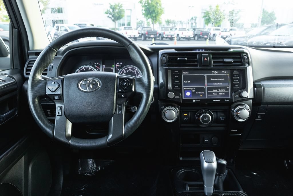 Used 2022 Toyota 4Runner TRD Off-Road Premium AWD/4WD image 28