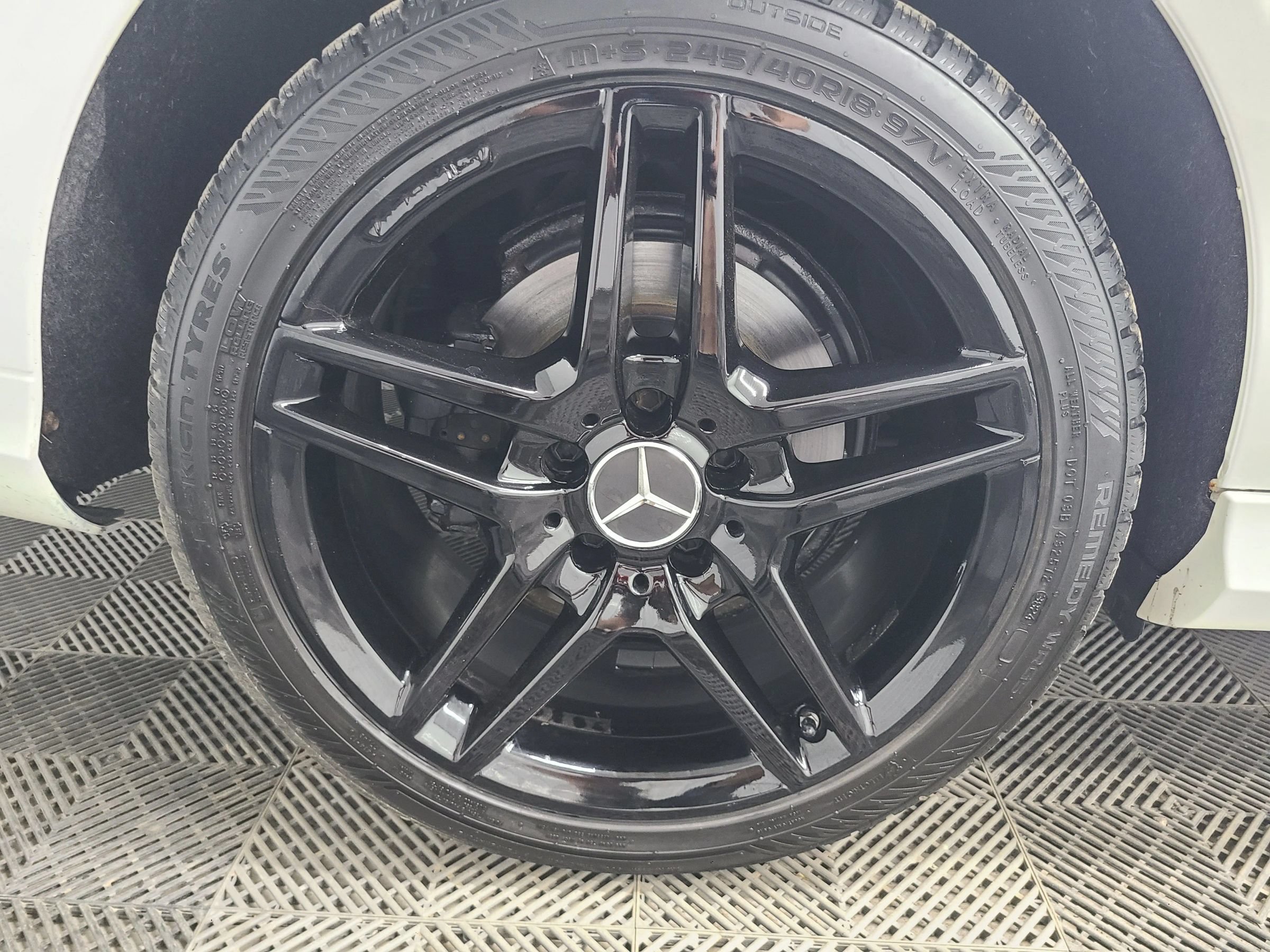 Used 2016 Mercedes-Benz E 350 4MATIC Wagon image 16