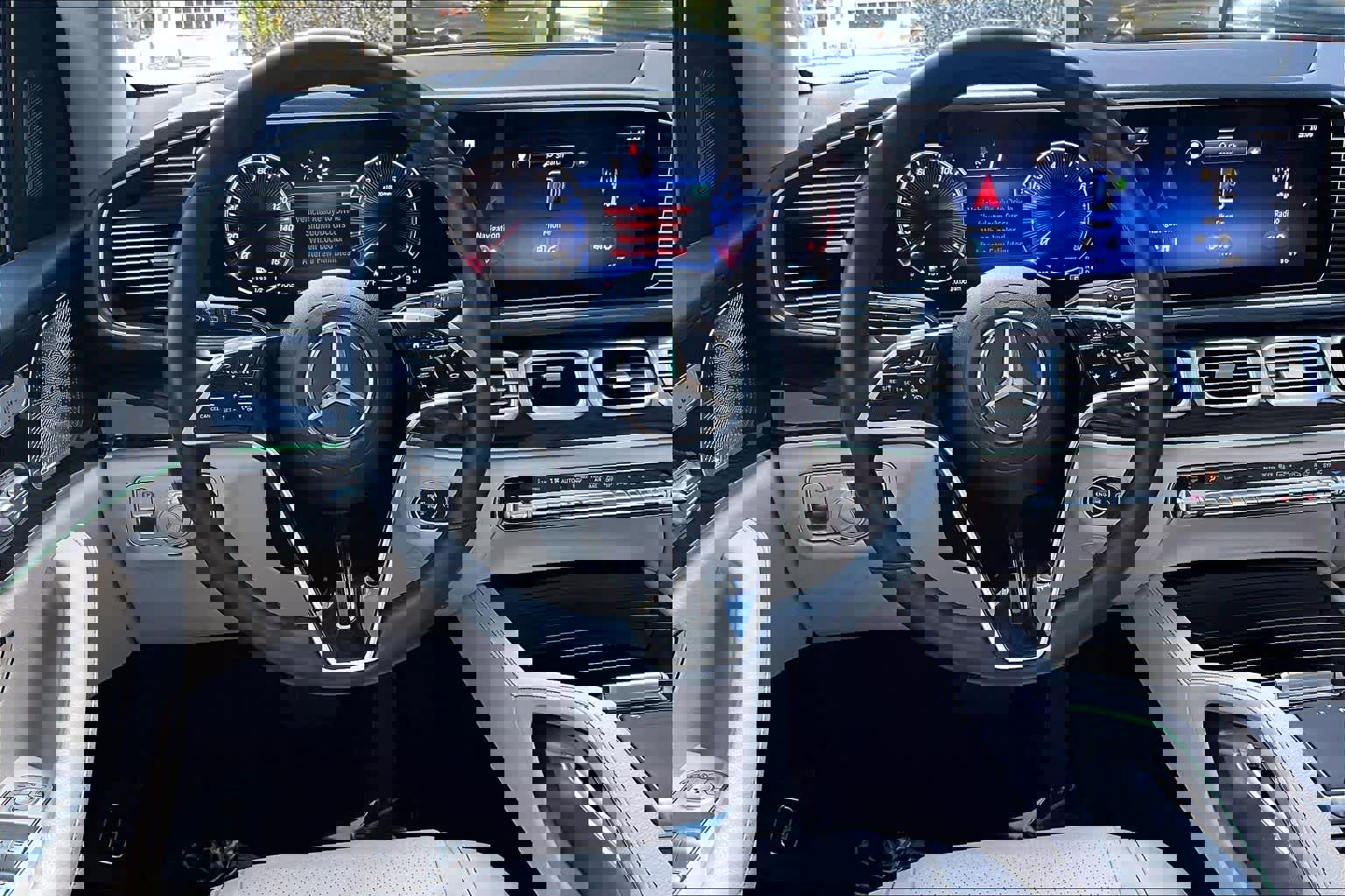 Used 2024 Mercedes-Benz GLE 350 4MATIC image 5