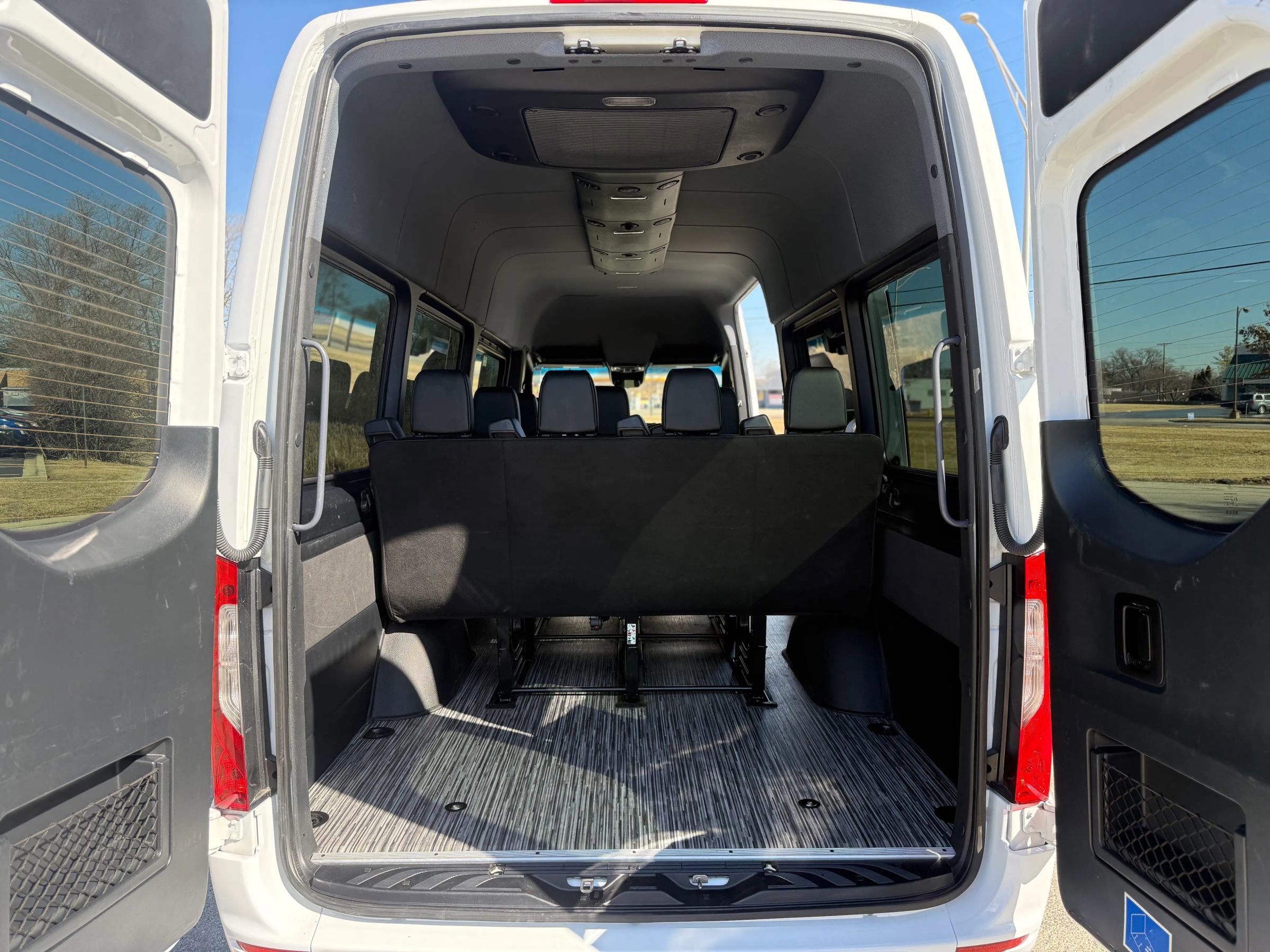 Used 2022 Mercedes-Benz Sprinter 2500 image 10