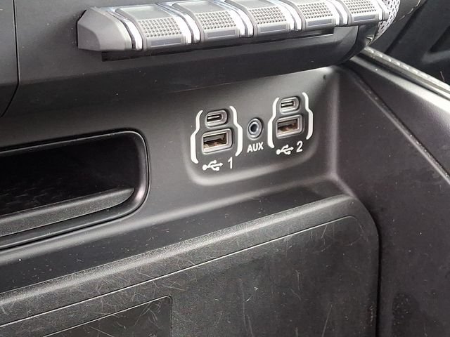 Used 2020 RAM 1500 Limited w/ Black Appearance Package AWD/4WD image 24