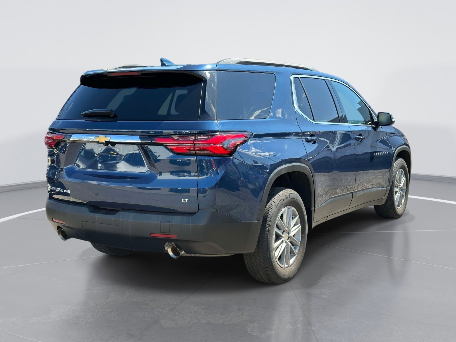 Used 2023 Chevrolet Traverse LT image 5