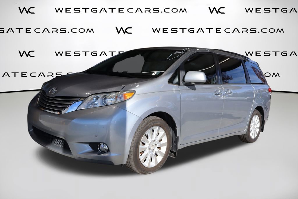 Used 2011 Toyota Sienna Limited w/ Premium Pkg image 1