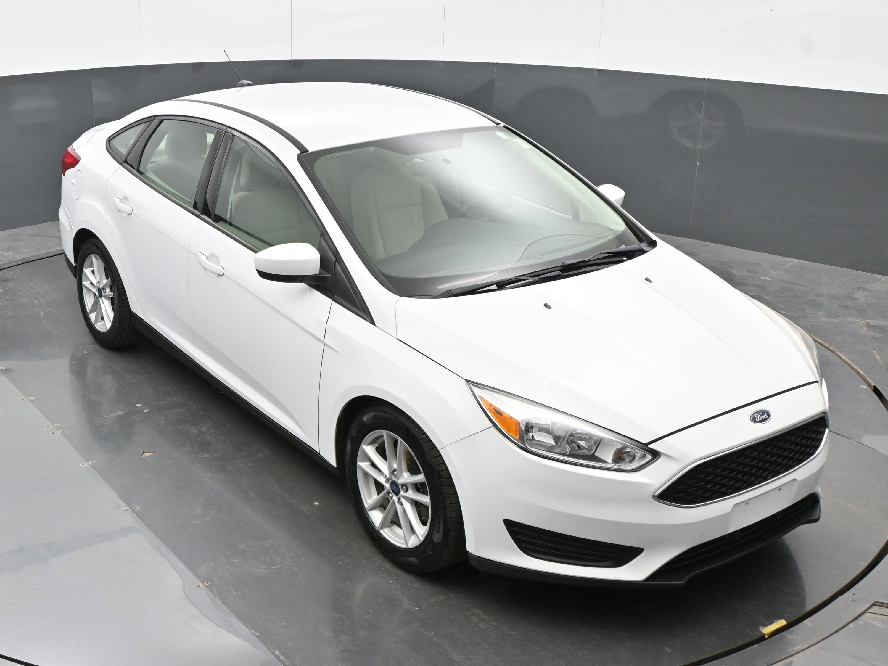 Used 2018 Ford Focus SE image 33