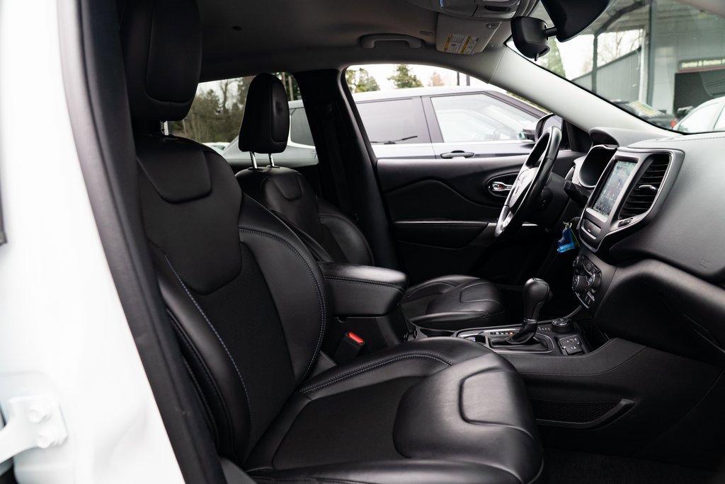 Used 2020 Jeep Cherokee Latitude w/ Quick Order Package 26F North image 25