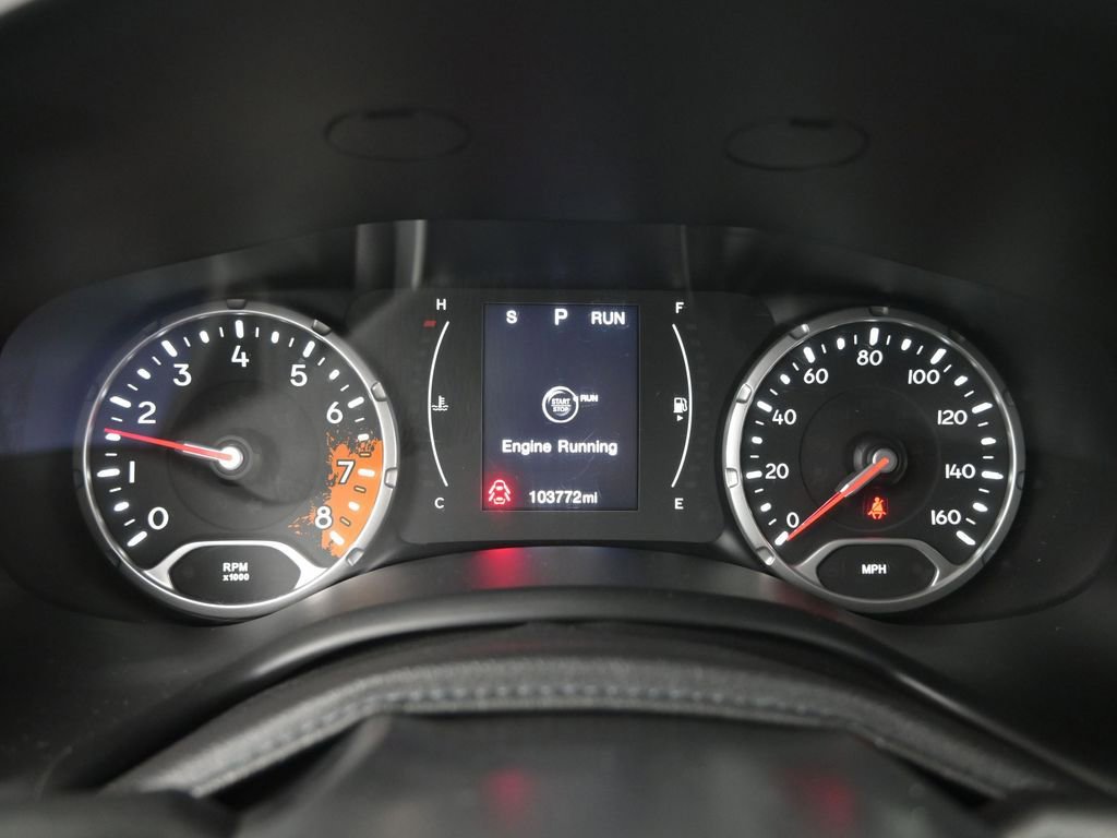 Used 2017 Jeep Renegade Latitude FWD image 32