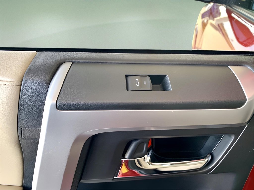 Used 2022 Toyota 4Runner SR5 Premium image 18