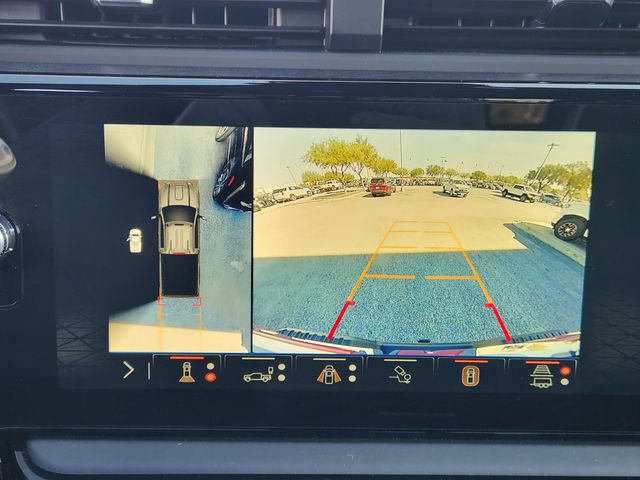 Used 2025 GMC Sierra 2500 AT4X image 15