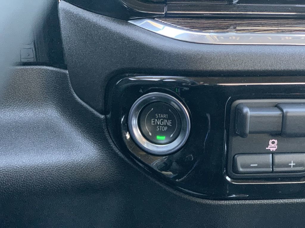 Certified 2025 GMC Sierra 1500 Elevation w/ LPO, Elevation Black Package image 15