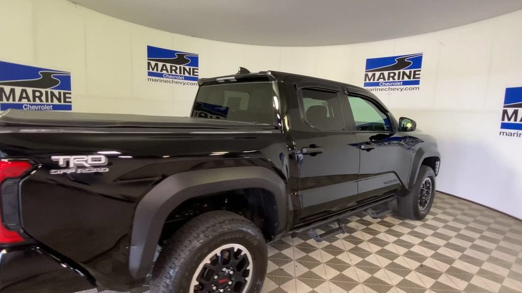 Used 2024 Toyota Tacoma TRD Off-Road AWD/4WD image 2