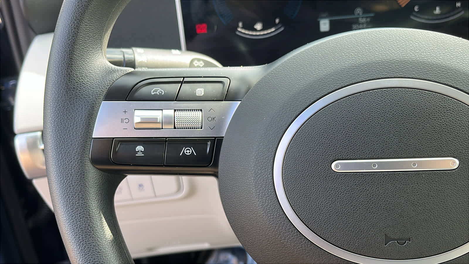 Used 2025 Hyundai Tucson SEL image 12