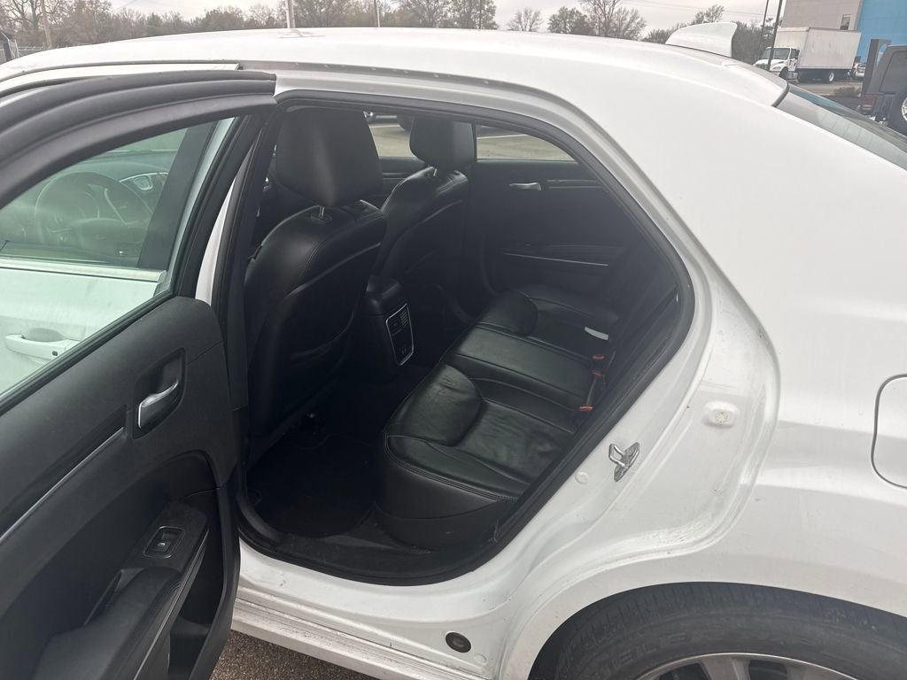 Used 2019 Chrysler 300 Touring L w/ Quick Order Package 22F image 14