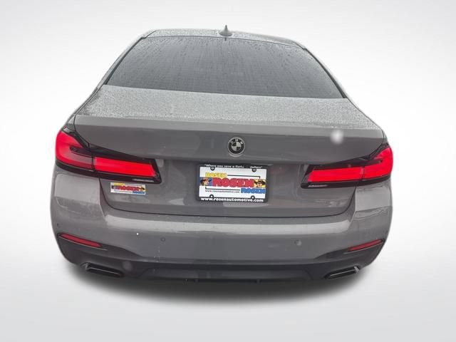 Used 2022 BMW 540i xDrive w/ Executive Package image 4