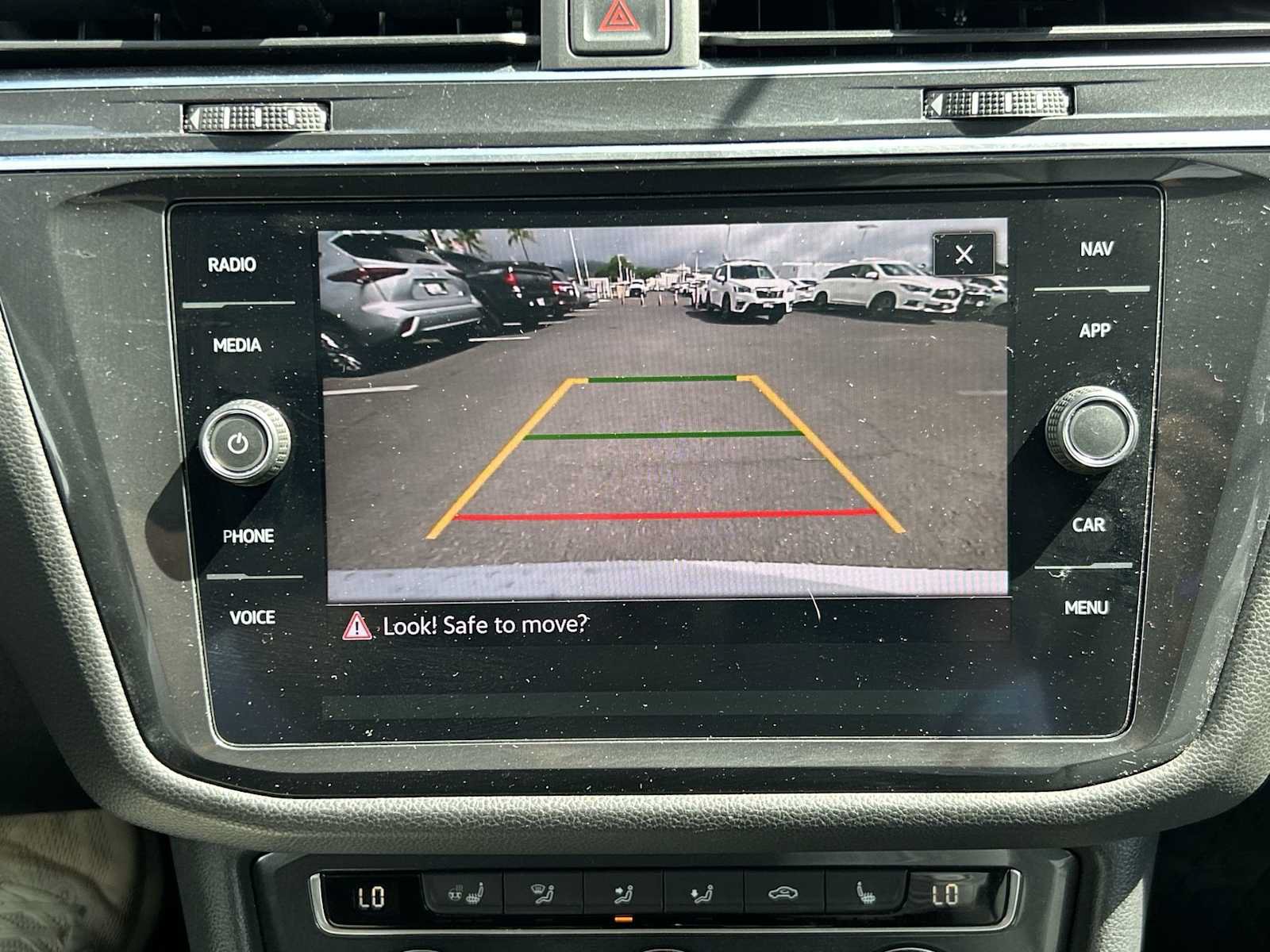 Used 2021 Volkswagen Tiguan SEL FWD image 22