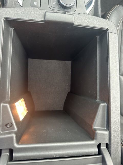 Used 2020 Chevrolet Traverse Premier w/ Redline Edition FWD image 24