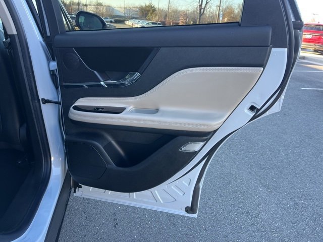 Used 2025 Lincoln Corsair Grand Touring w/ Equipment Group 301A image 21