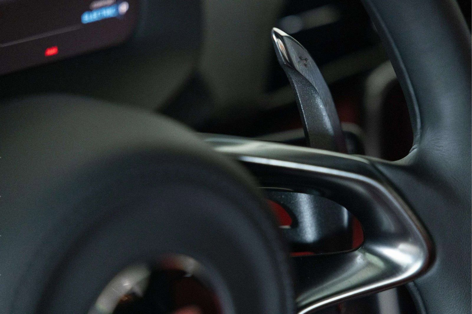 Used 2023 McLaren Artura image 16