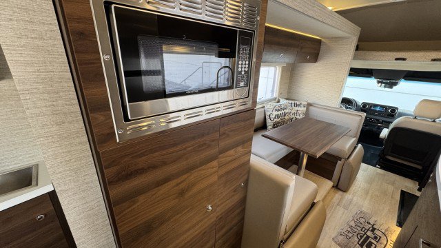 Used 2021 Mercedes-Benz Sprinter 3500 image 8
