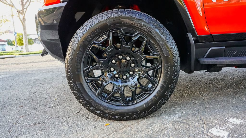 Used 2026 GMC Hummer EV SUV image 9