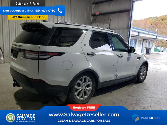 Used 2019 Land Rover Discovery SE image 4