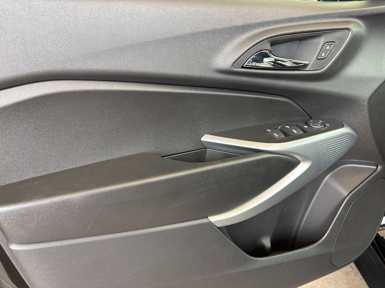 New 2026 Chevrolet Trax RS image 11