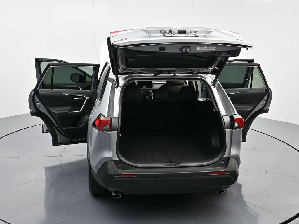 Used 2025 Toyota RAV4 XLE image 43