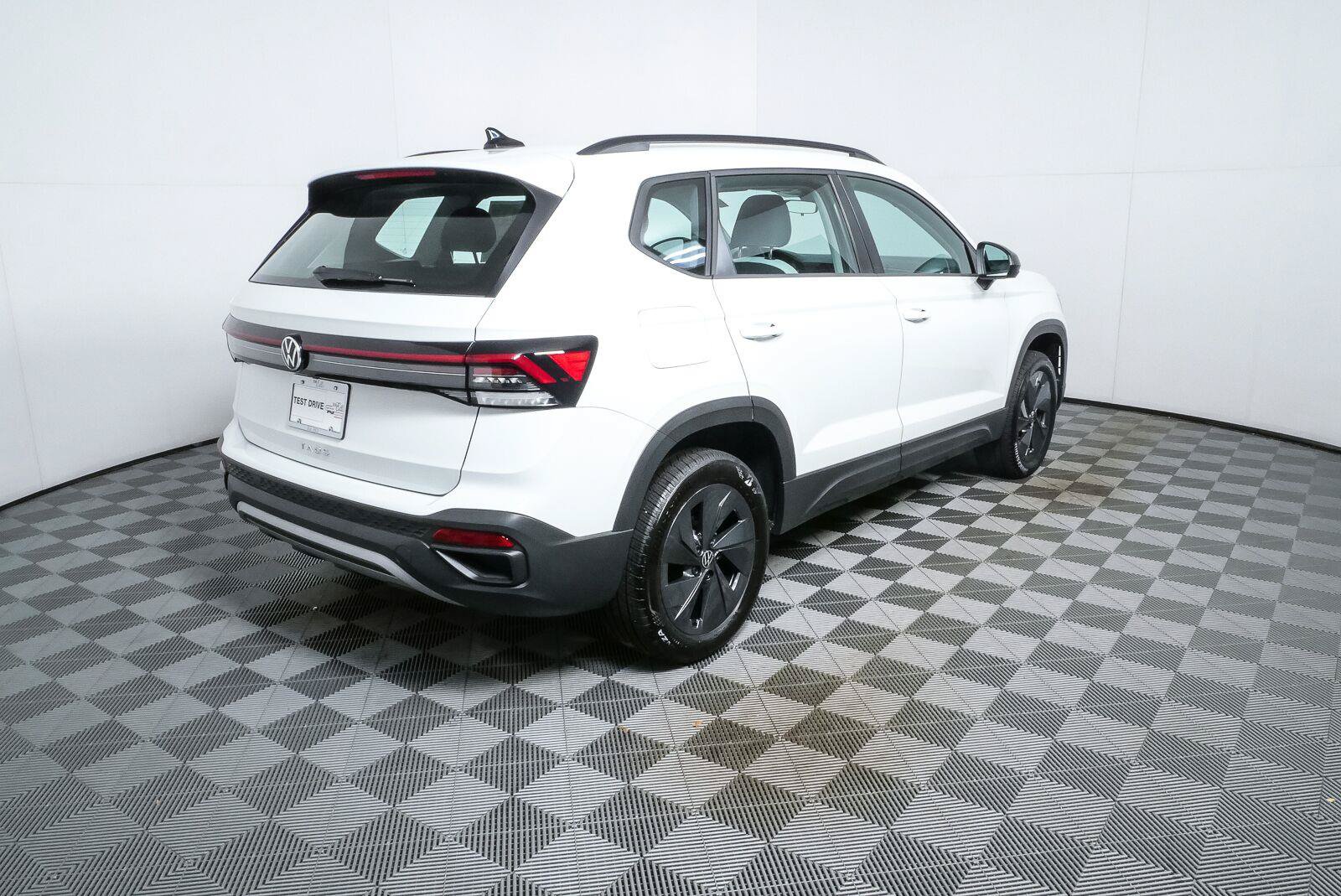 Certified 2025 Volkswagen Taos S FWD image 23
