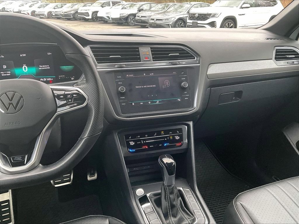 Used 2023 Volkswagen Tiguan SE R-Line AWD/4WD image 18