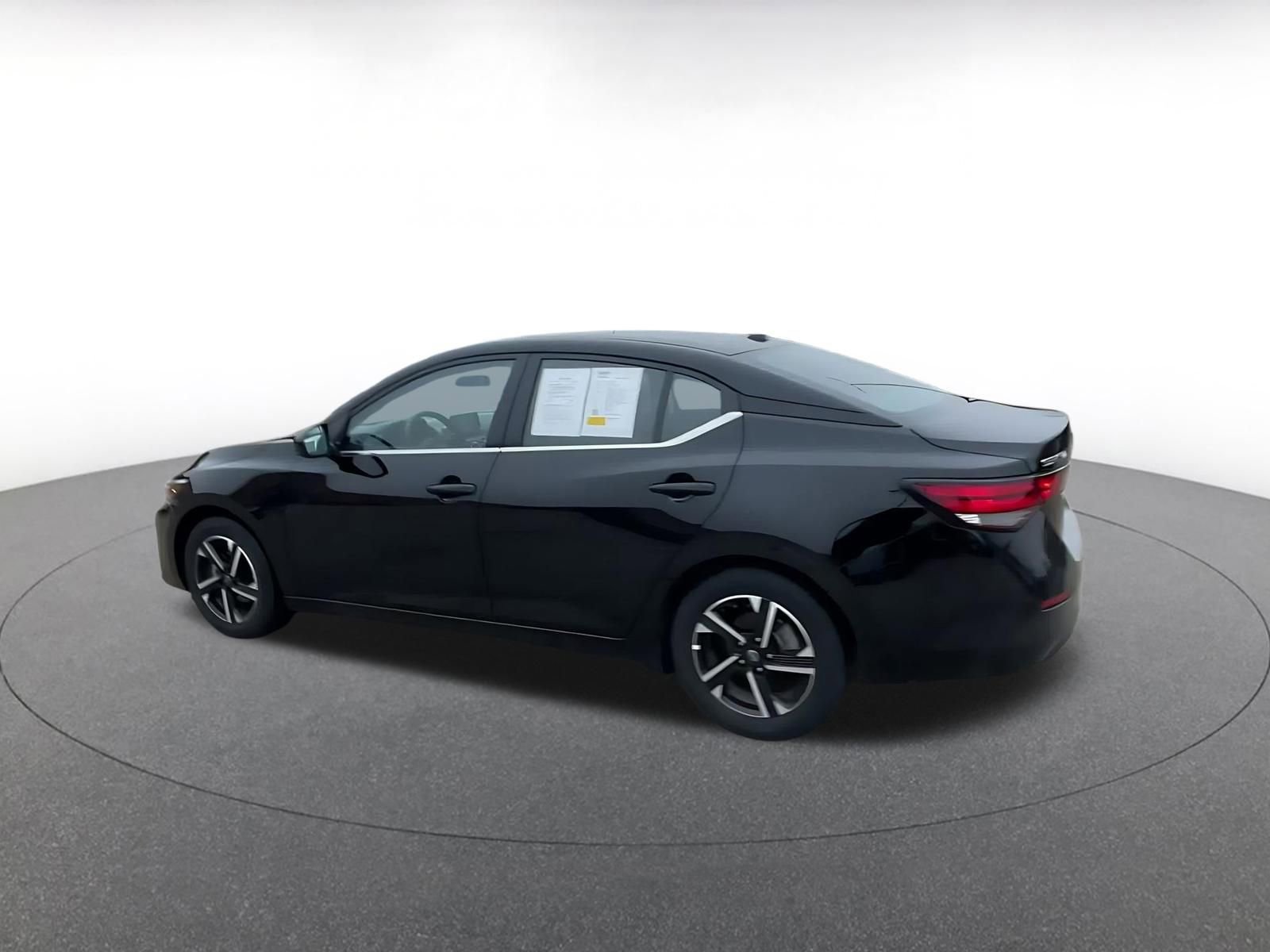 Used 2025 Nissan Sentra SV image 10