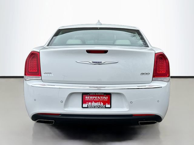 Used 2018 Chrysler 300 Limited w/ Safetytec Plus Group image 7