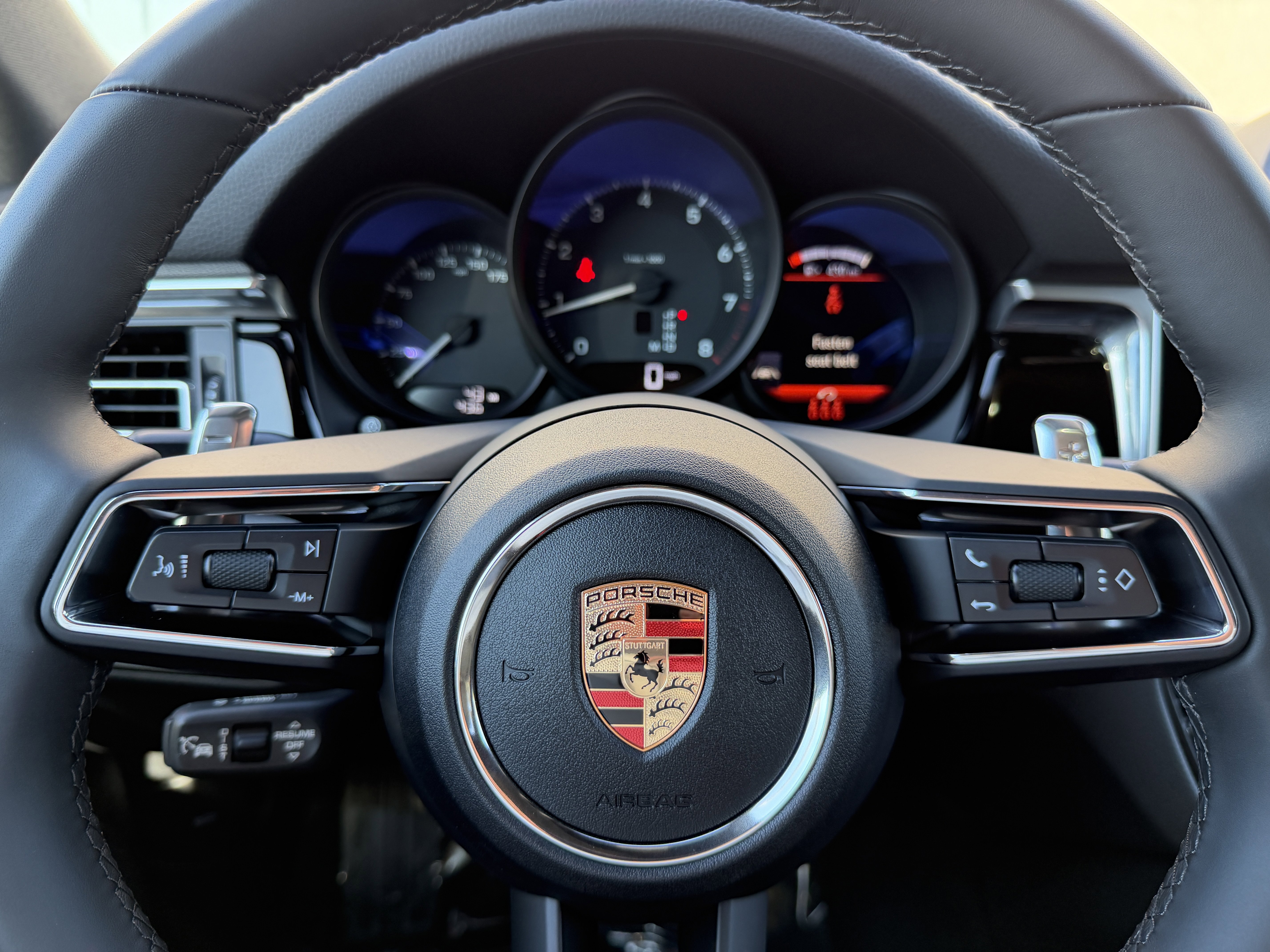 New 2025 Porsche Macan image 31