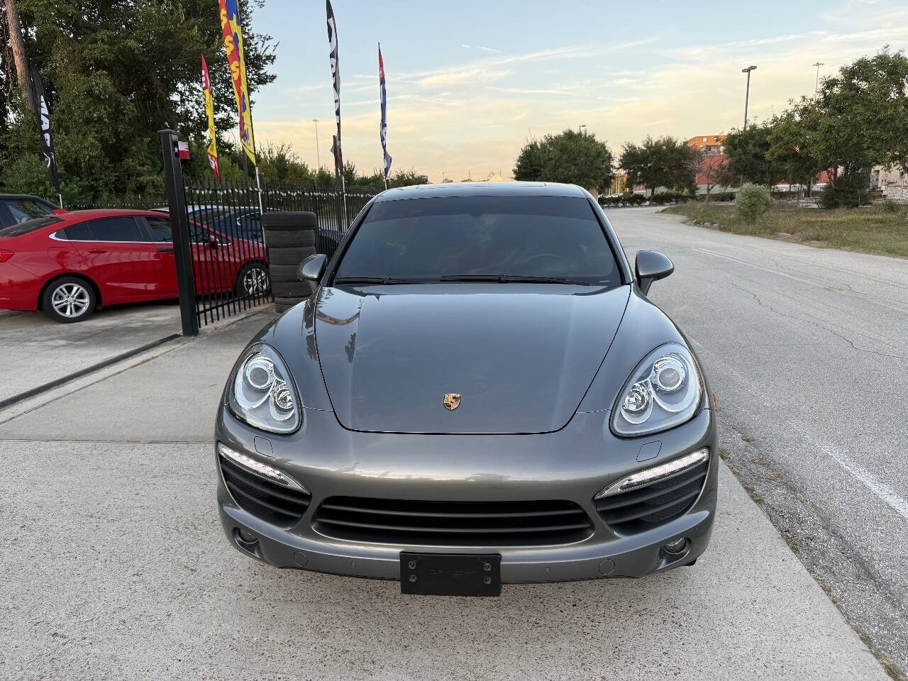 Used 2014 Porsche Cayenne S AWD/4WD image 4