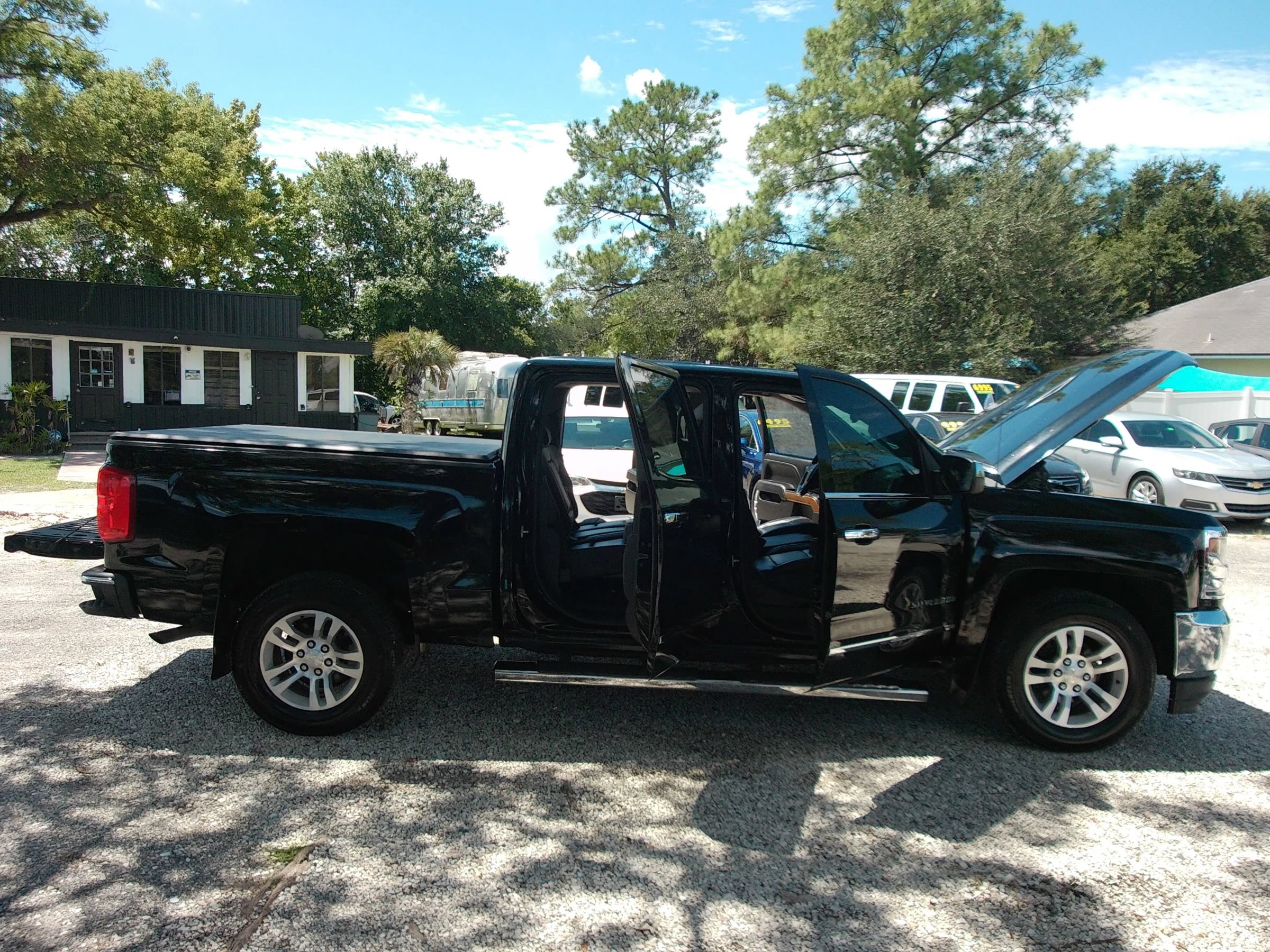 Used 2018 Chevrolet Silverado 1500 LTZ RWD image 31