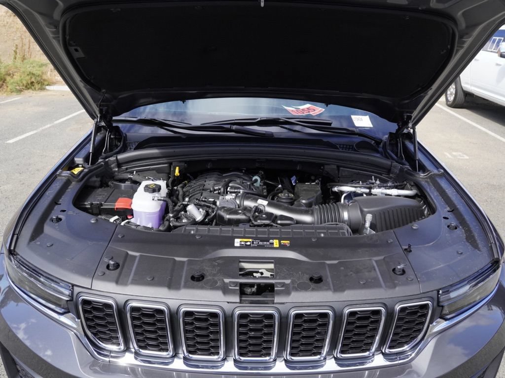 New 2026 Jeep Grand Cherokee Laredo RWD image 29