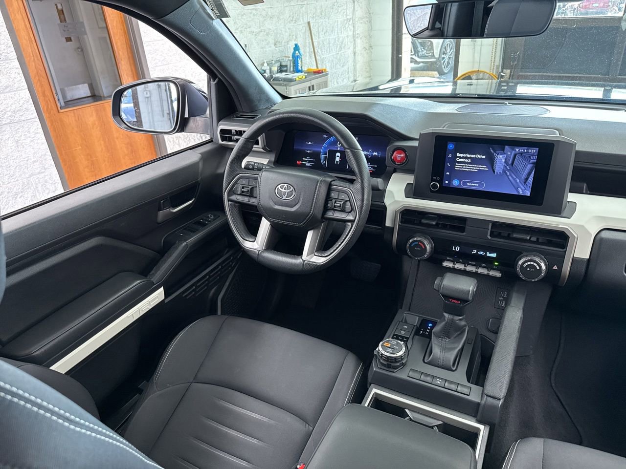 Certified 2024 Toyota Tacoma TRD Off-Road image 43