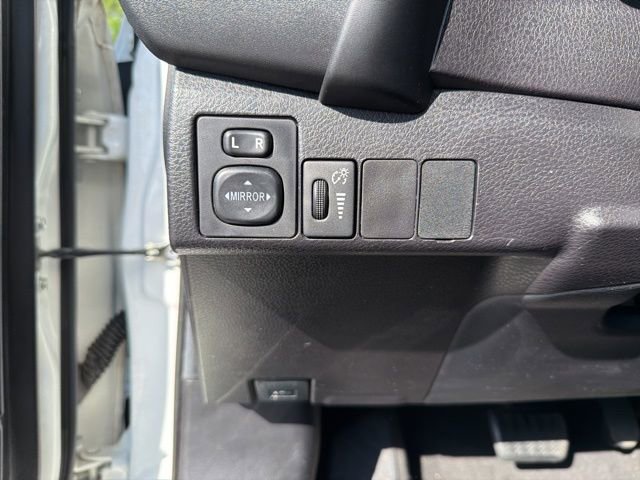 Used 2019 Toyota Corolla LE FWD image 12