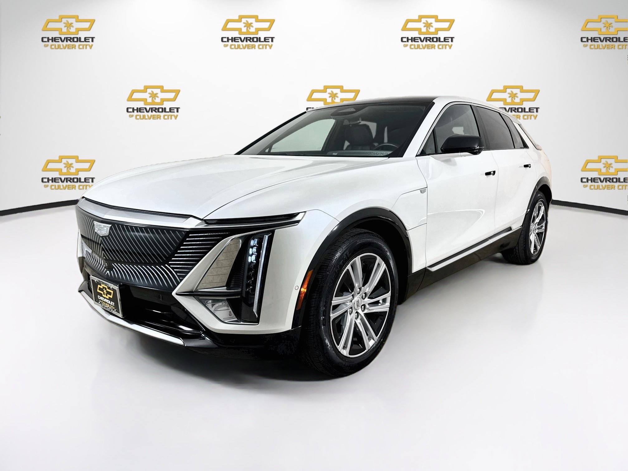 Used 2024 Cadillac Lyriq Tech w/ Driver Assist Package RWD image 3