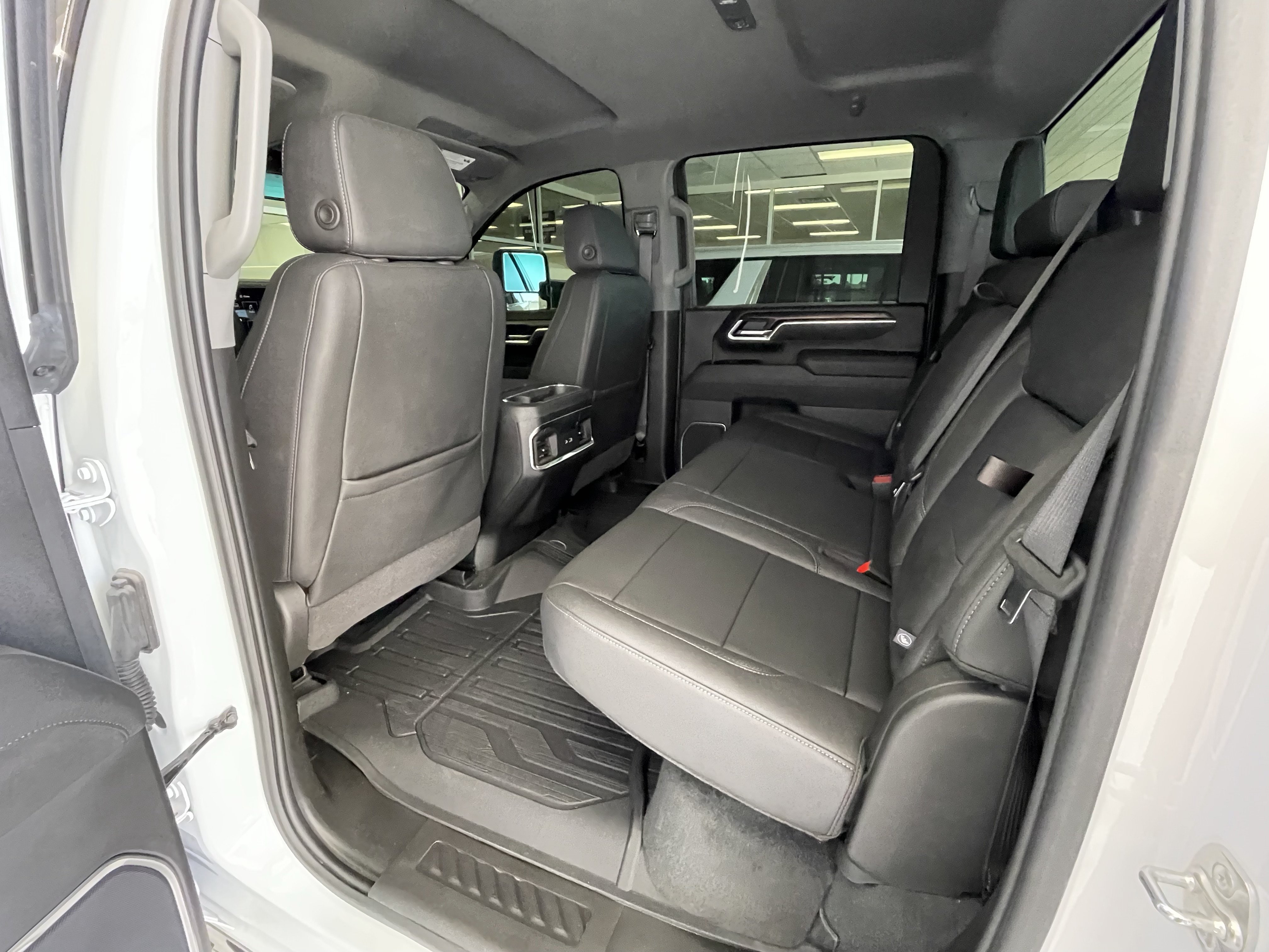Certified 2025 GMC Sierra 2500 SLT AWD/4WD image 16