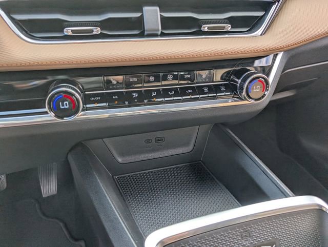 Used 2025 Chevrolet Equinox ACTIV w/ Safety and Technology Package image 25