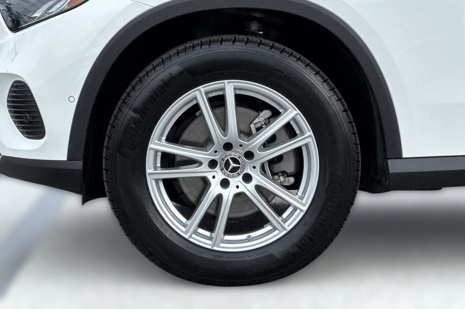Certified 2025 Mercedes-Benz GLC 300 4MATIC image 11