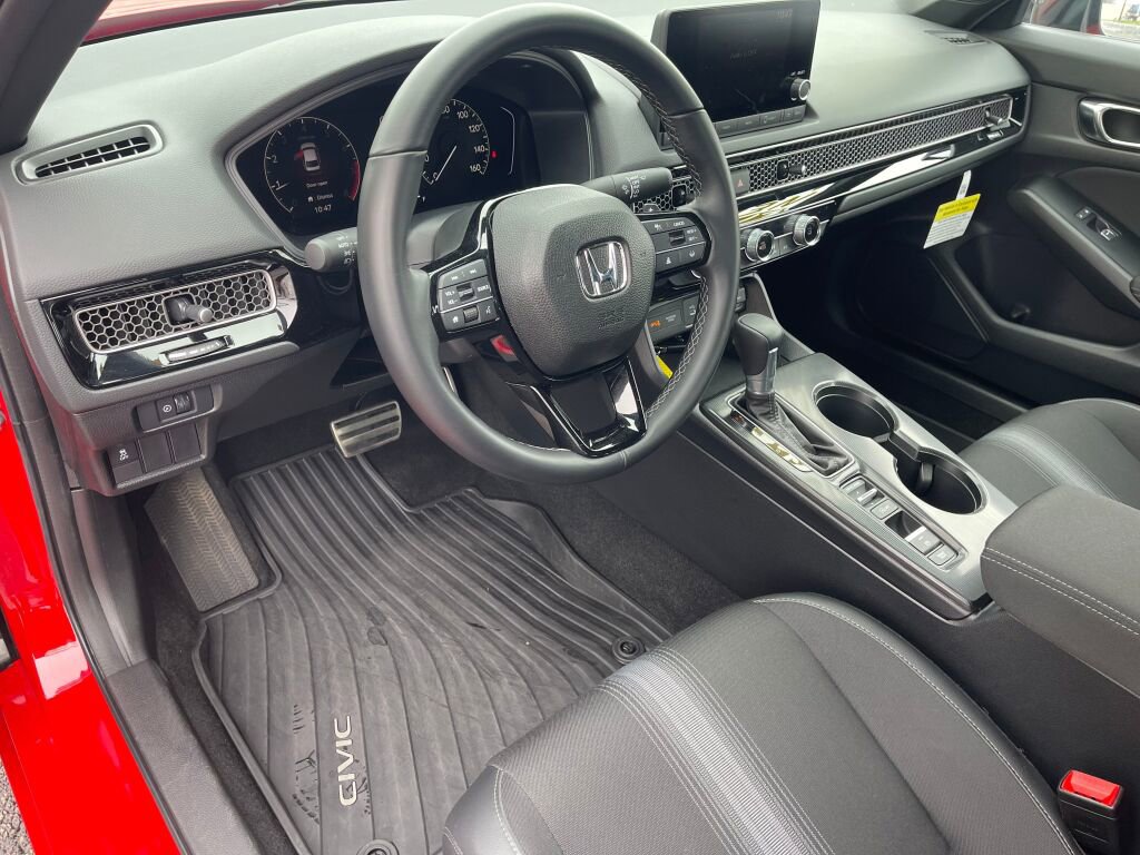 Used 2025 Honda Civic Sport image 5