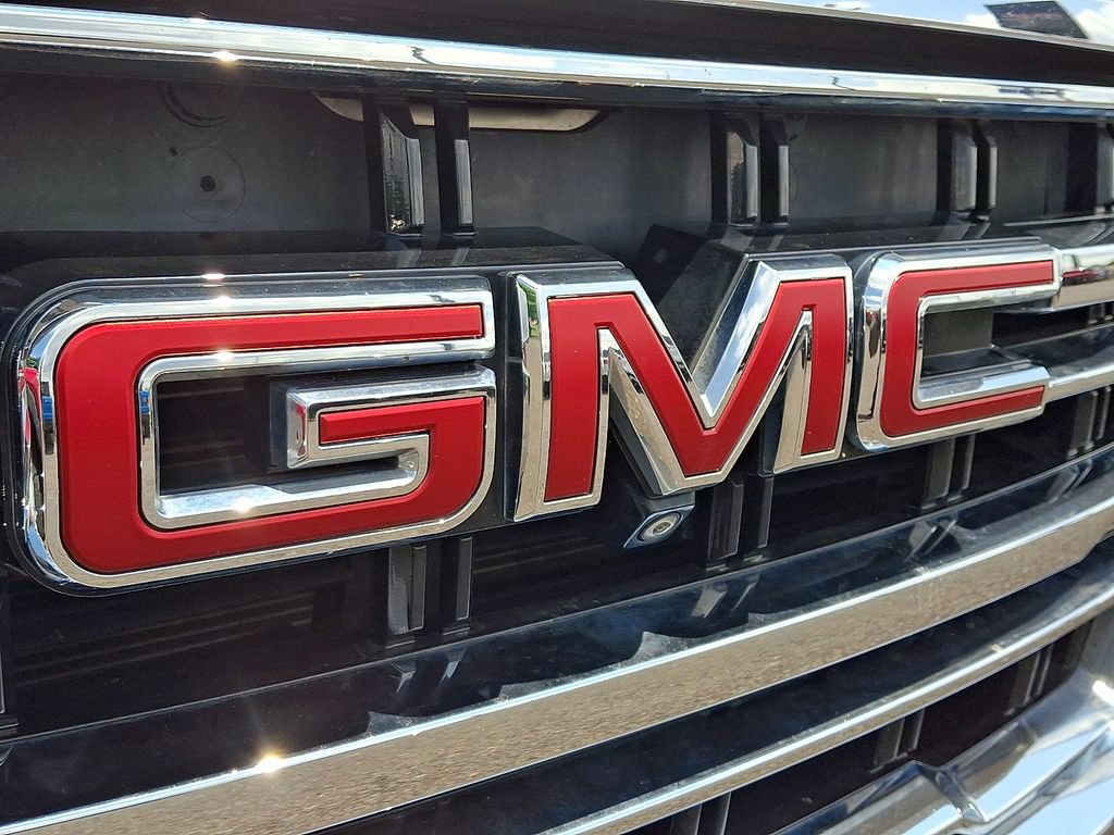 Certified 2021 GMC Yukon SLT w/ SLT Premium Package AWD/4WD image 10