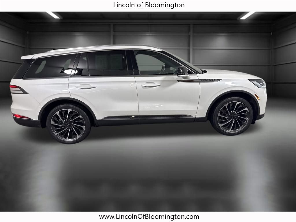 Certified 2025 Lincoln Aviator Reserve w/ Illumination Package image 8