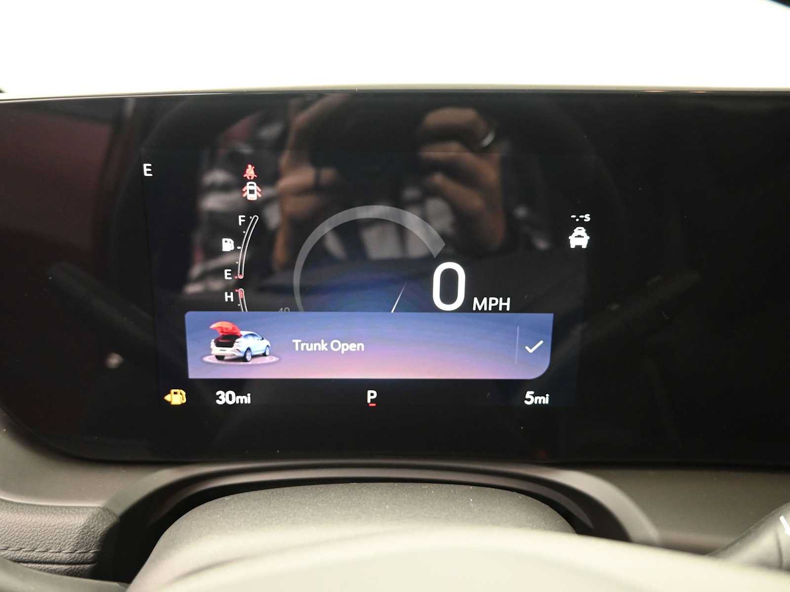 Used 2025 Buick Encore GX Sport Touring w/ Advanced Technology Package AWD/4WD image 16