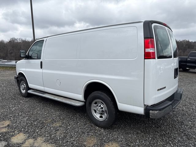 Used 2024 Chevrolet Express 2500 w/ Driver Convenience Package image 3